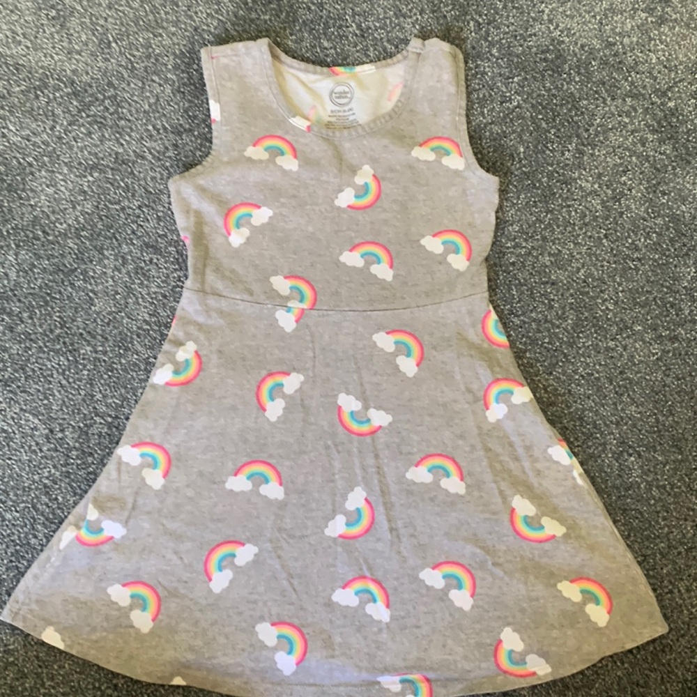 Wonder nation brand. Size small, 6-6X. Girls Grey rainbow dress